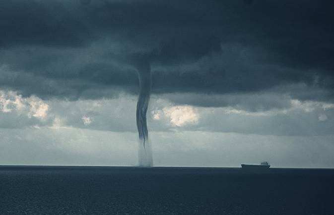 A tornado in the sky
AI-generated content may be incorrect.